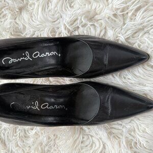 David Aaron Black Pumps Size 5 1/2 Leather with Slim Pewter Edge On Front